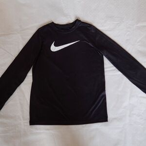 Nike Kids Long Sleeve Shirt in Black with White Logo